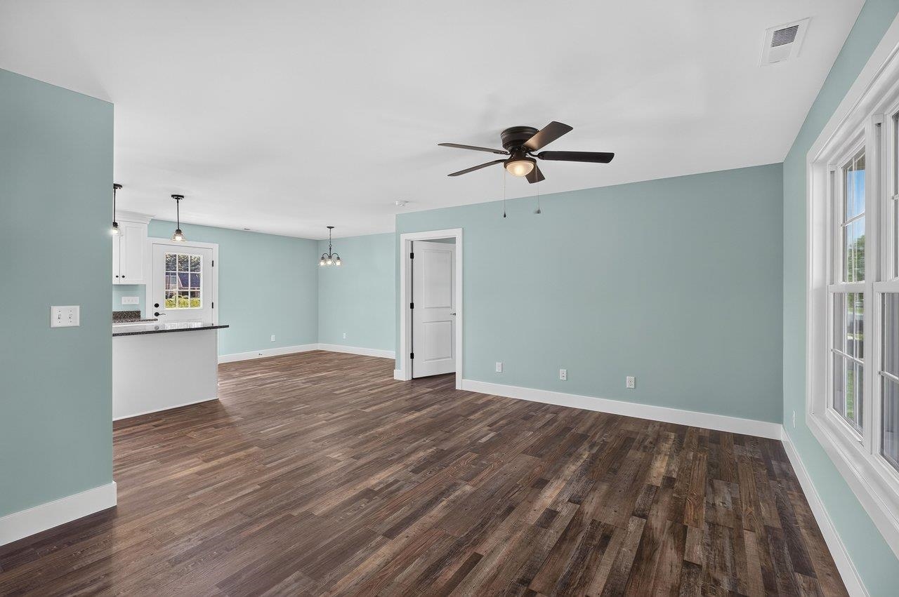 101 8TH ST, GROTTOES, Virginia 24441, 3 Bedrooms Bedrooms, ,2 BathroomsBathrooms,Residential,101 8TH ST,682101 MLS # 682101