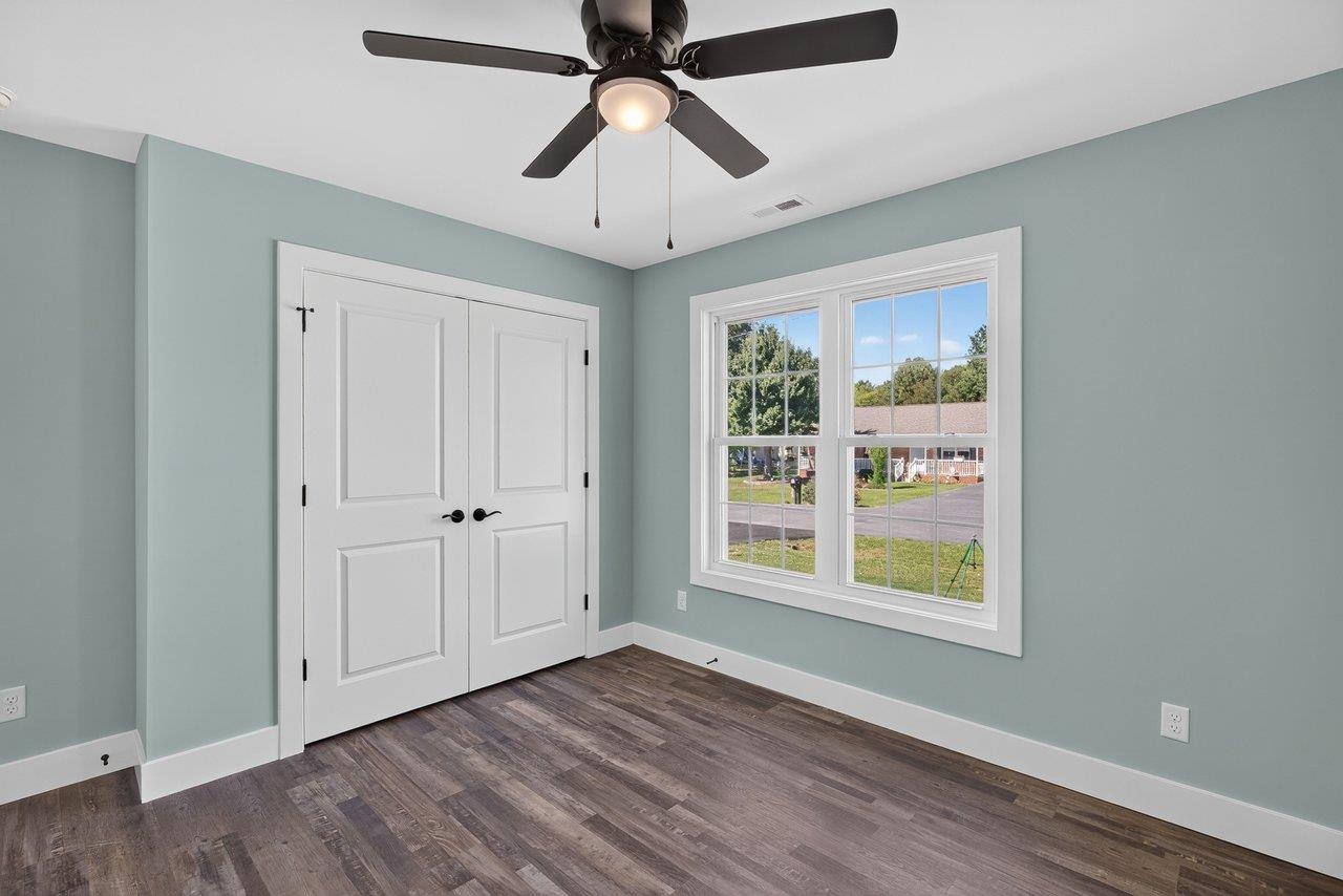 101 8TH ST, GROTTOES, Virginia 24441, 3 Bedrooms Bedrooms, ,2 BathroomsBathrooms,Residential,101 8TH ST,682101 MLS # 682101