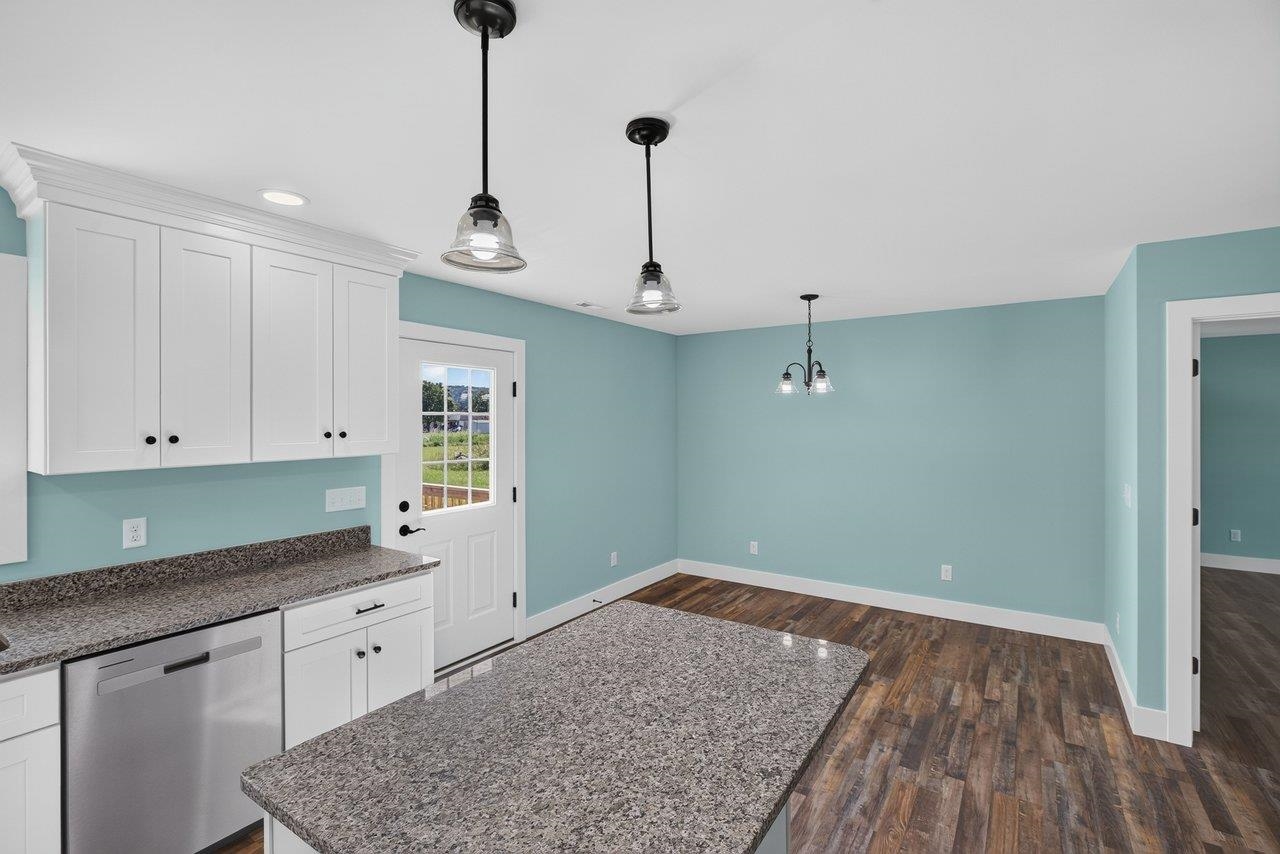 101 8TH ST, GROTTOES, Virginia 24441, 3 Bedrooms Bedrooms, ,2 BathroomsBathrooms,Residential,101 8TH ST,682101 MLS # 682101