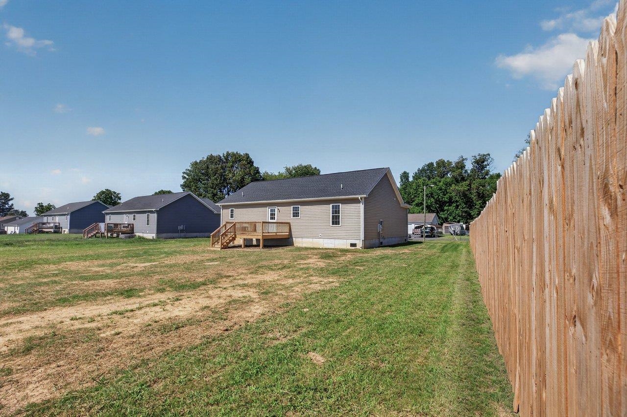 101 8TH ST, GROTTOES, Virginia 24441, 3 Bedrooms Bedrooms, ,2 BathroomsBathrooms,Residential,101 8TH ST,682101 MLS # 682101