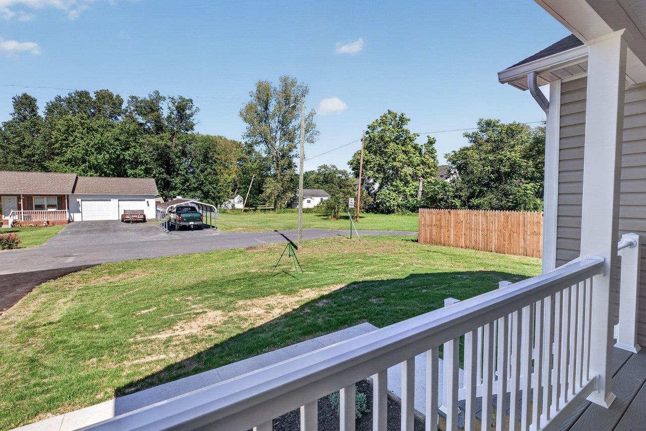 101 8TH ST, GROTTOES, Virginia 24441, 3 Bedrooms Bedrooms, ,2 BathroomsBathrooms,Residential,101 8TH ST,682101 MLS # 682101