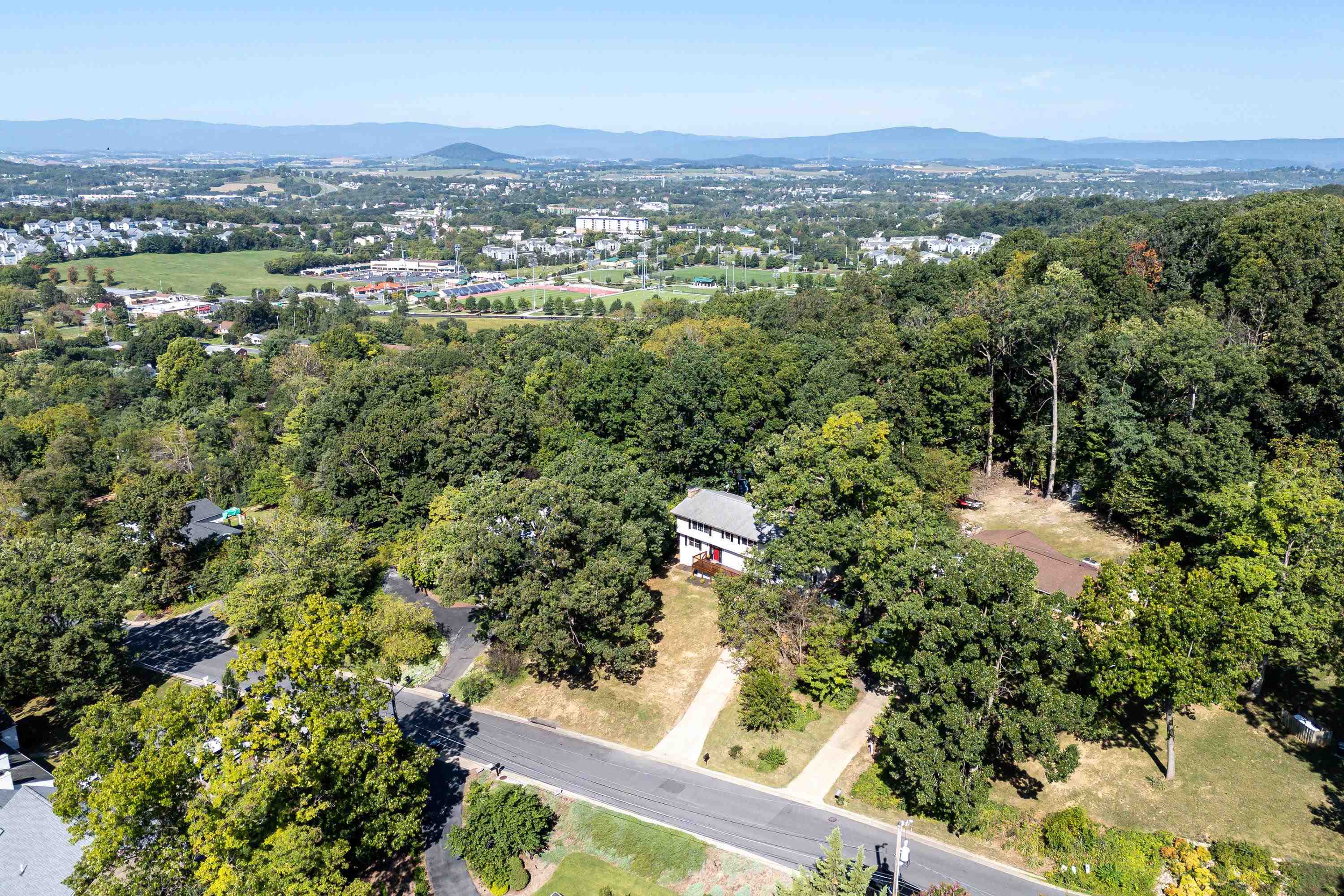 1177 NELSON DR, HARRISONBURG, Virginia 22801, 4 Bedrooms Bedrooms, ,3 BathroomsBathrooms,Residential,1177 NELSON DR,682102 MLS # 682102 1177 NELSON DR, HARRISONBURG, Virginia 22801, 4 Bedrooms Bedrooms, ,3 BathroomsBathrooms,Residential,1177 NELSON DR,682102 MLS # 682102