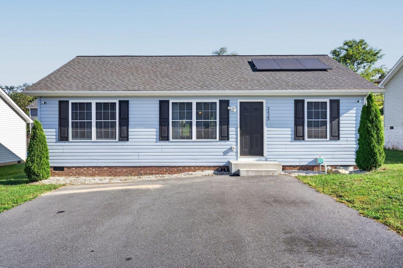 2425 BRENTWOOD DR, ROCKINGHAM, Virginia 22801, 3 Bedrooms Bedrooms, ,2 BathroomsBathrooms,Residential,2425 BRENTWOOD DR,682103 MLS # 682103