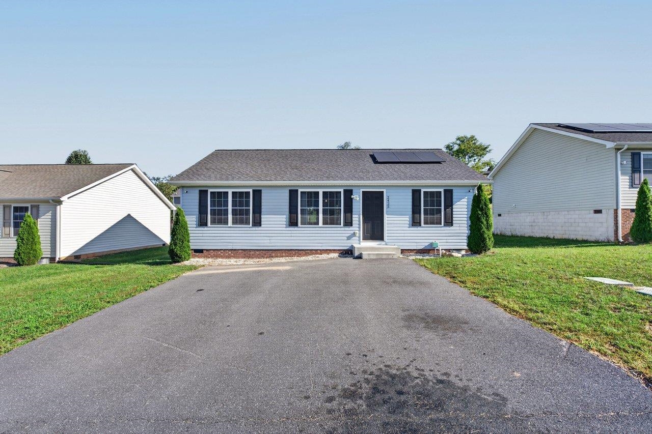 2425 BRENTWOOD DR, ROCKINGHAM, Virginia 22801, 3 Bedrooms Bedrooms, ,2 BathroomsBathrooms,Residential,2425 BRENTWOOD DR,682103 MLS # 682103