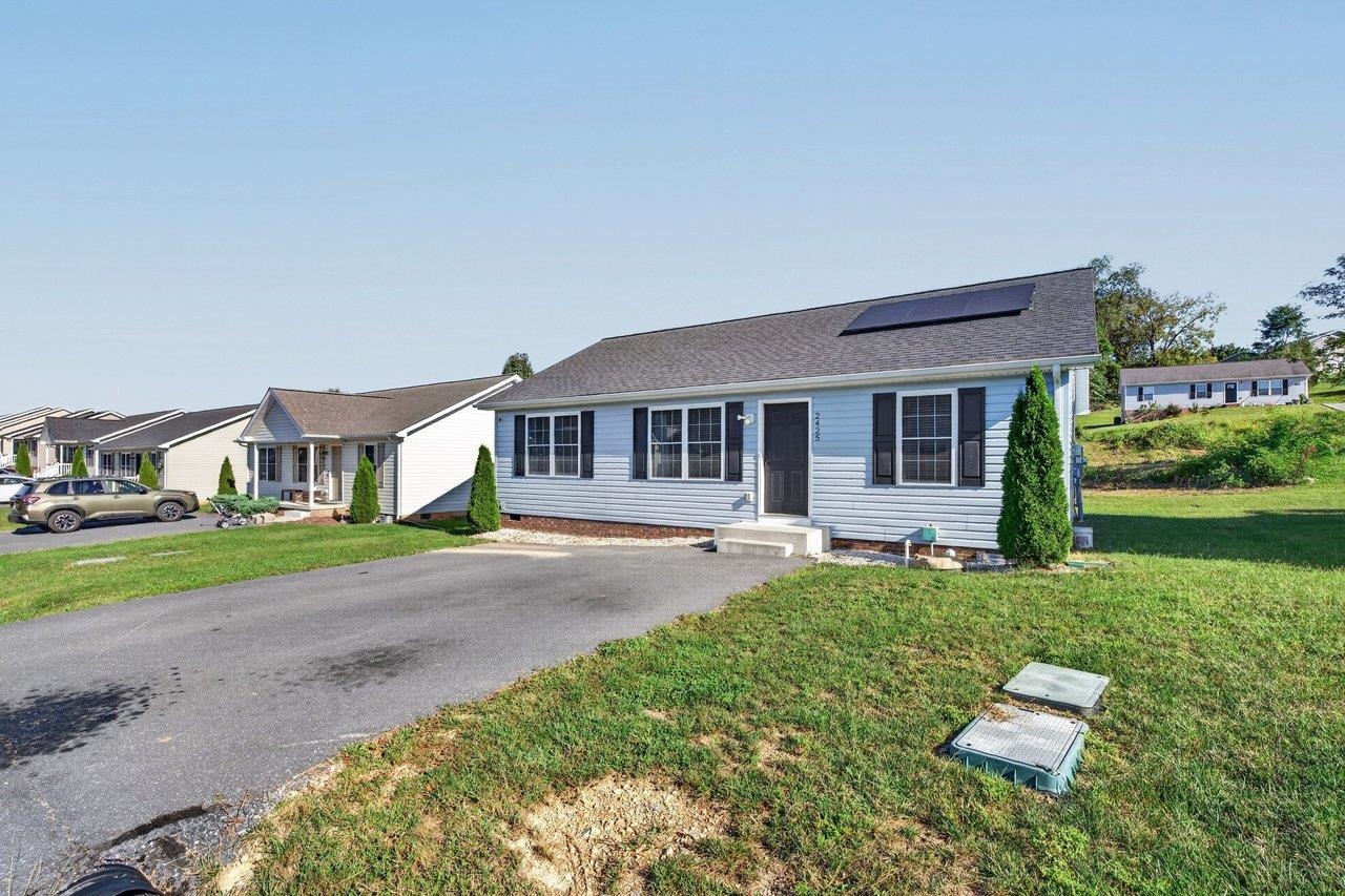 2425 BRENTWOOD DR, ROCKINGHAM, Virginia 22801, 3 Bedrooms Bedrooms, ,2 BathroomsBathrooms,Residential,2425 BRENTWOOD DR,682103 MLS # 682103