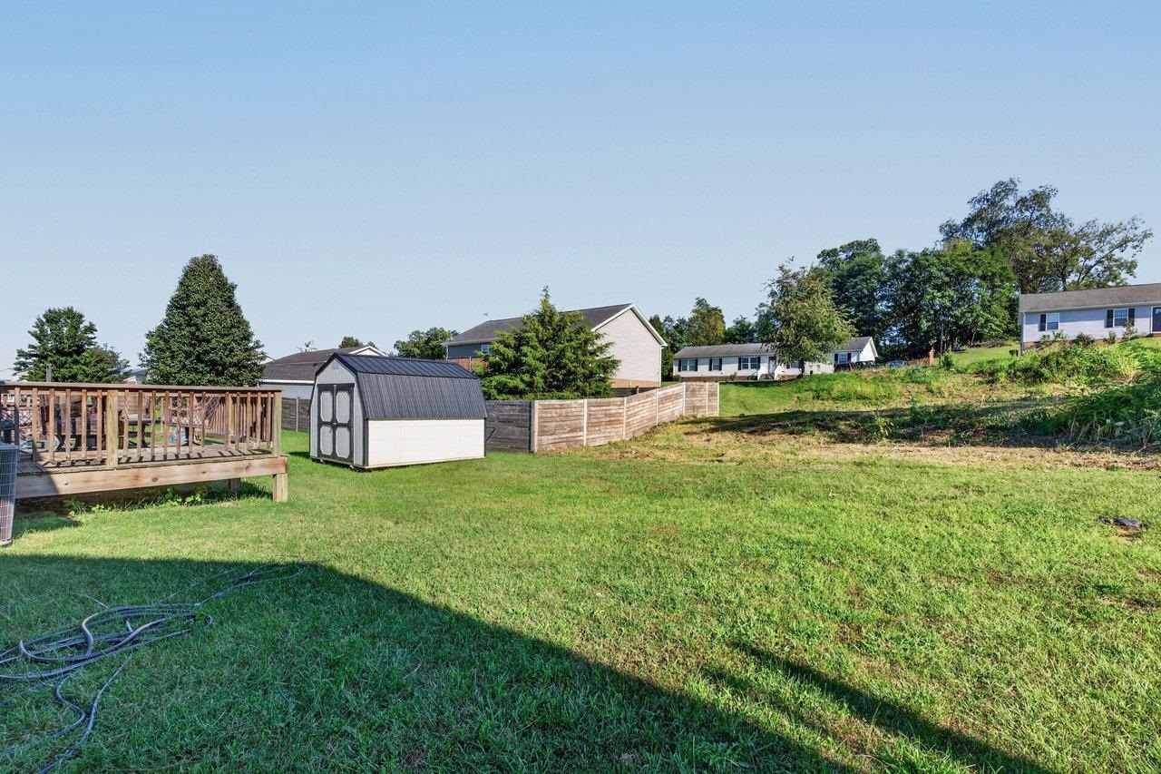 2425 BRENTWOOD DR, ROCKINGHAM, Virginia 22801, 3 Bedrooms Bedrooms, ,2 BathroomsBathrooms,Residential,2425 BRENTWOOD DR,682103 MLS # 682103