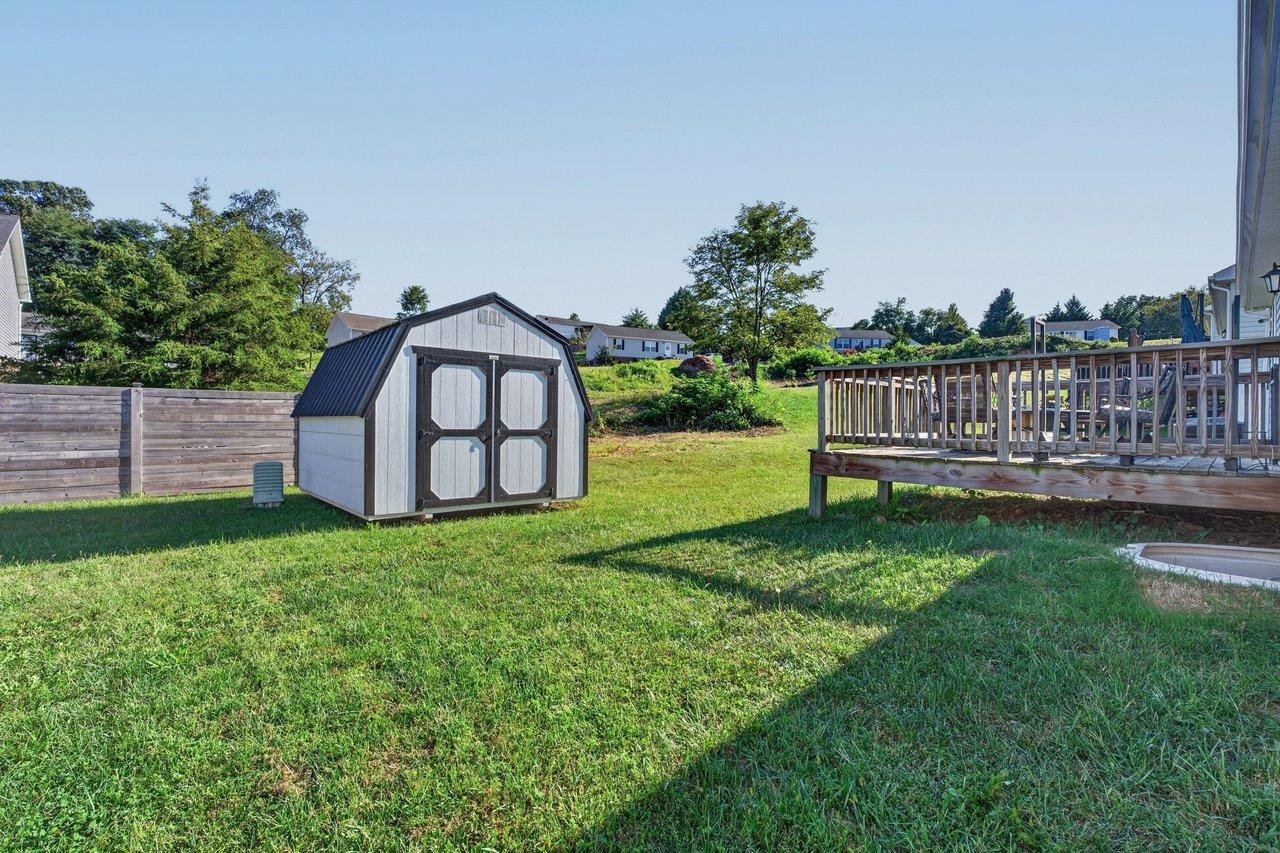 2425 BRENTWOOD DR, ROCKINGHAM, Virginia 22801, 3 Bedrooms Bedrooms, ,2 BathroomsBathrooms,Residential,2425 BRENTWOOD DR,682103 MLS # 682103
