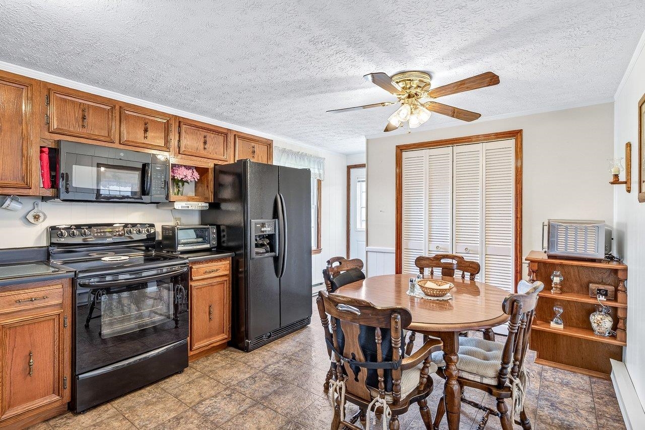 2627 MINIE BALL LN, KEEZLETOWN, Virginia 22832, 3 Bedrooms Bedrooms, ,1 BathroomBathrooms,Residential,2627 MINIE BALL LN,679329 MLS # 679329 2627 MINIE BALL LN, KEEZLETOWN, Virginia 22832, 3 Bedrooms Bedrooms, ,1 BathroomBathrooms,Residential,2627 MINIE BALL LN,679329 MLS # 679329