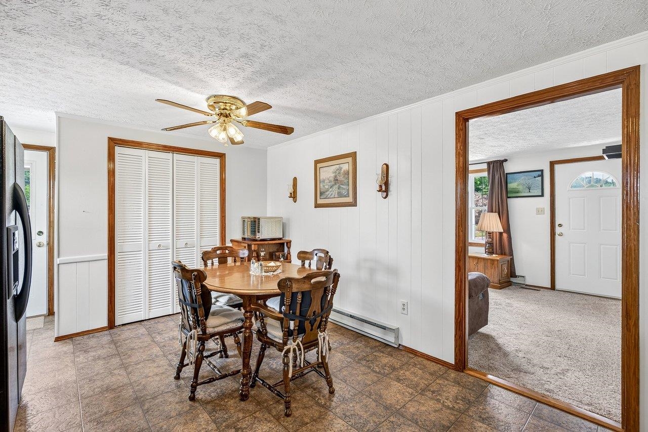 2627 MINIE BALL LN, KEEZLETOWN, Virginia 22832, 3 Bedrooms Bedrooms, ,1 BathroomBathrooms,Residential,2627 MINIE BALL LN,679329 MLS # 679329 2627 MINIE BALL LN, KEEZLETOWN, Virginia 22832, 3 Bedrooms Bedrooms, ,1 BathroomBathrooms,Residential,2627 MINIE BALL LN,679329 MLS # 679329