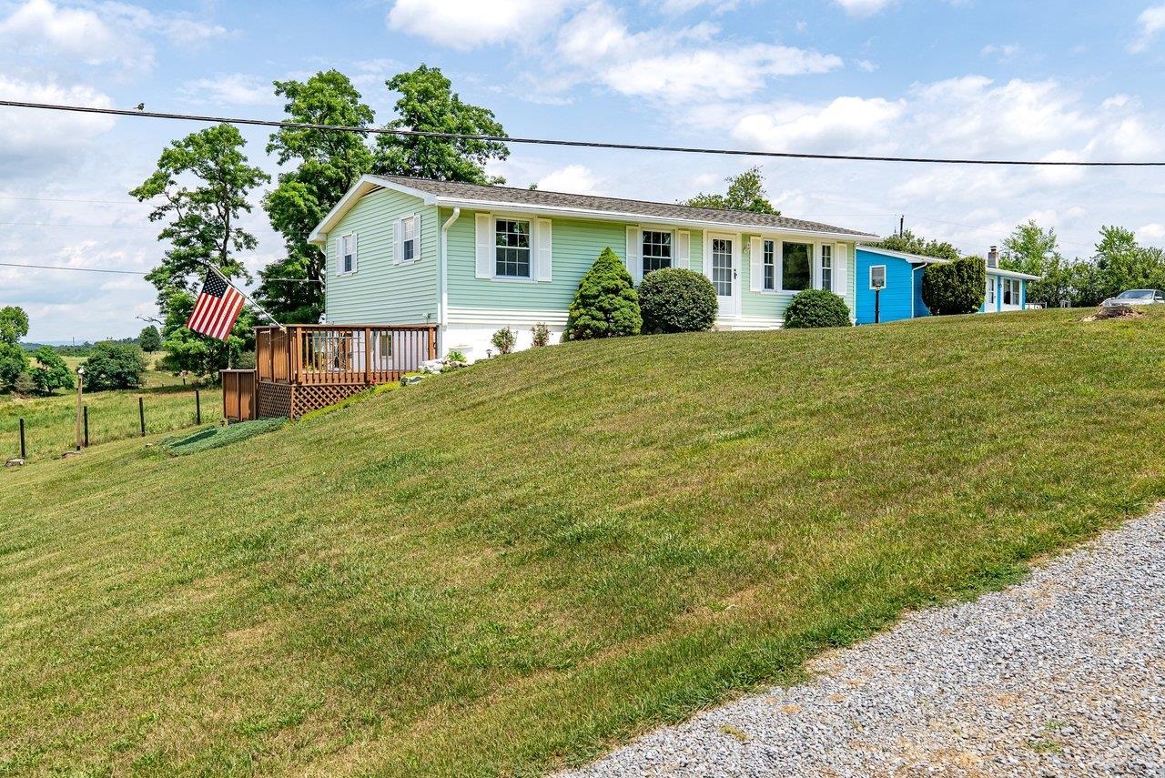 2627 MINIE BALL LN, KEEZLETOWN, Virginia 22832, 3 Bedrooms Bedrooms, ,1 BathroomBathrooms,Residential,2627 MINIE BALL LN,679329 MLS # 679329 2627 MINIE BALL LN, KEEZLETOWN, Virginia 22832, 3 Bedrooms Bedrooms, ,1 BathroomBathrooms,Residential,2627 MINIE BALL LN,679329 MLS # 679329
