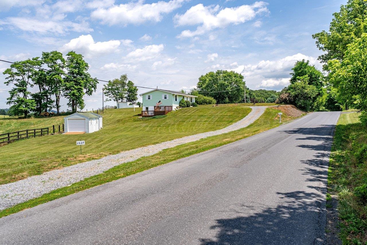 2627 MINIE BALL LN, KEEZLETOWN, Virginia 22832, 3 Bedrooms Bedrooms, ,1 BathroomBathrooms,Residential,2627 MINIE BALL LN,679329 MLS # 679329 2627 MINIE BALL LN, KEEZLETOWN, Virginia 22832, 3 Bedrooms Bedrooms, ,1 BathroomBathrooms,Residential,2627 MINIE BALL LN,679329 MLS # 679329