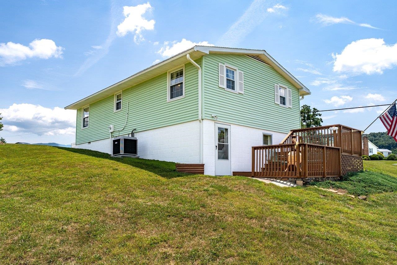 2627 MINIE BALL LN, KEEZLETOWN, Virginia 22832, 3 Bedrooms Bedrooms, ,1 BathroomBathrooms,Residential,2627 MINIE BALL LN,679329 MLS # 679329 2627 MINIE BALL LN, KEEZLETOWN, Virginia 22832, 3 Bedrooms Bedrooms, ,1 BathroomBathrooms,Residential,2627 MINIE BALL LN,679329 MLS # 679329