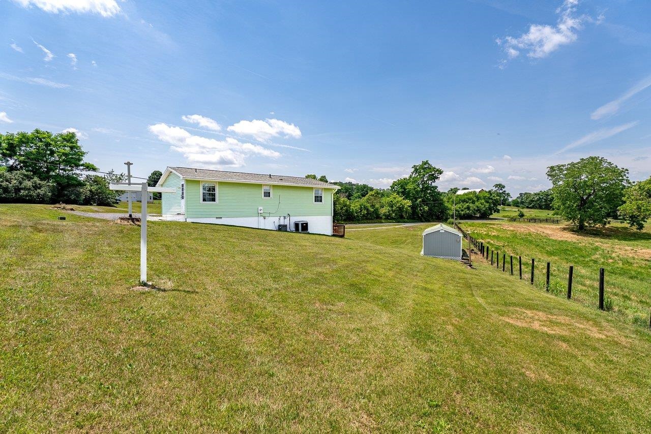 2627 MINIE BALL LN, KEEZLETOWN, Virginia 22832, 3 Bedrooms Bedrooms, ,1 BathroomBathrooms,Residential,2627 MINIE BALL LN,679329 MLS # 679329 2627 MINIE BALL LN, KEEZLETOWN, Virginia 22832, 3 Bedrooms Bedrooms, ,1 BathroomBathrooms,Residential,2627 MINIE BALL LN,679329 MLS # 679329