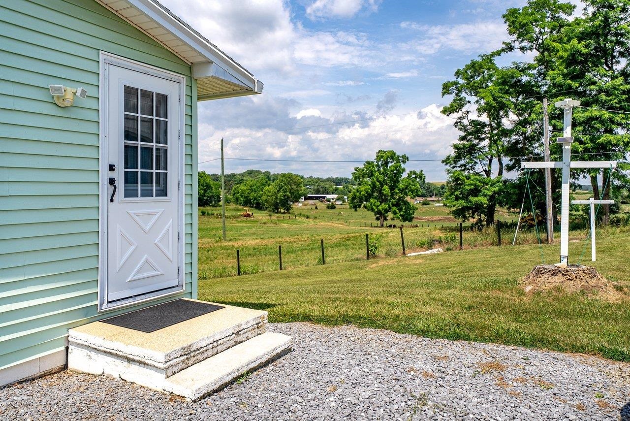 2627 MINIE BALL LN, KEEZLETOWN, Virginia 22832, 3 Bedrooms Bedrooms, ,1 BathroomBathrooms,Residential,2627 MINIE BALL LN,679329 MLS # 679329 2627 MINIE BALL LN, KEEZLETOWN, Virginia 22832, 3 Bedrooms Bedrooms, ,1 BathroomBathrooms,Residential,2627 MINIE BALL LN,679329 MLS # 679329