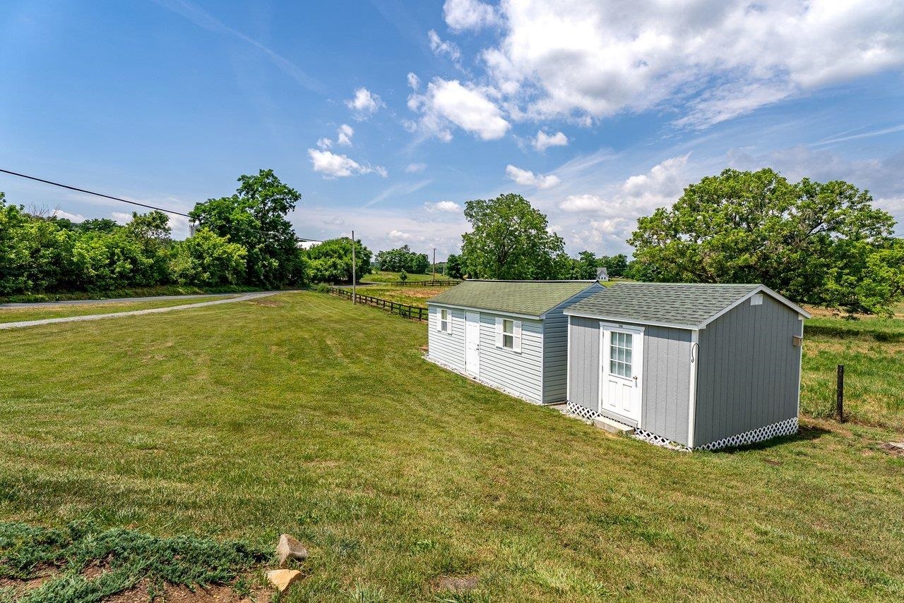 2627 MINIE BALL LN, KEEZLETOWN, Virginia 22832, 3 Bedrooms Bedrooms, ,1 BathroomBathrooms,Residential,2627 MINIE BALL LN,679329 MLS # 679329 2627 MINIE BALL LN, KEEZLETOWN, Virginia 22832, 3 Bedrooms Bedrooms, ,1 BathroomBathrooms,Residential,2627 MINIE BALL LN,679329 MLS # 679329