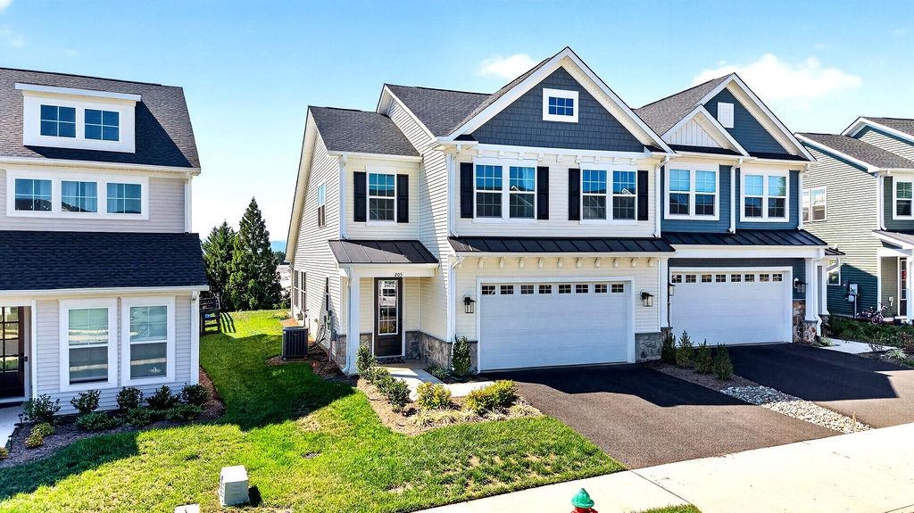 205 SPRINGDALE RD, WAYNESBORO, Virginia 22980, 3 Bedrooms Bedrooms, ,2 BathroomsBathrooms,Residential,205 SPRINGDALE RD,682108 MLS # 682108