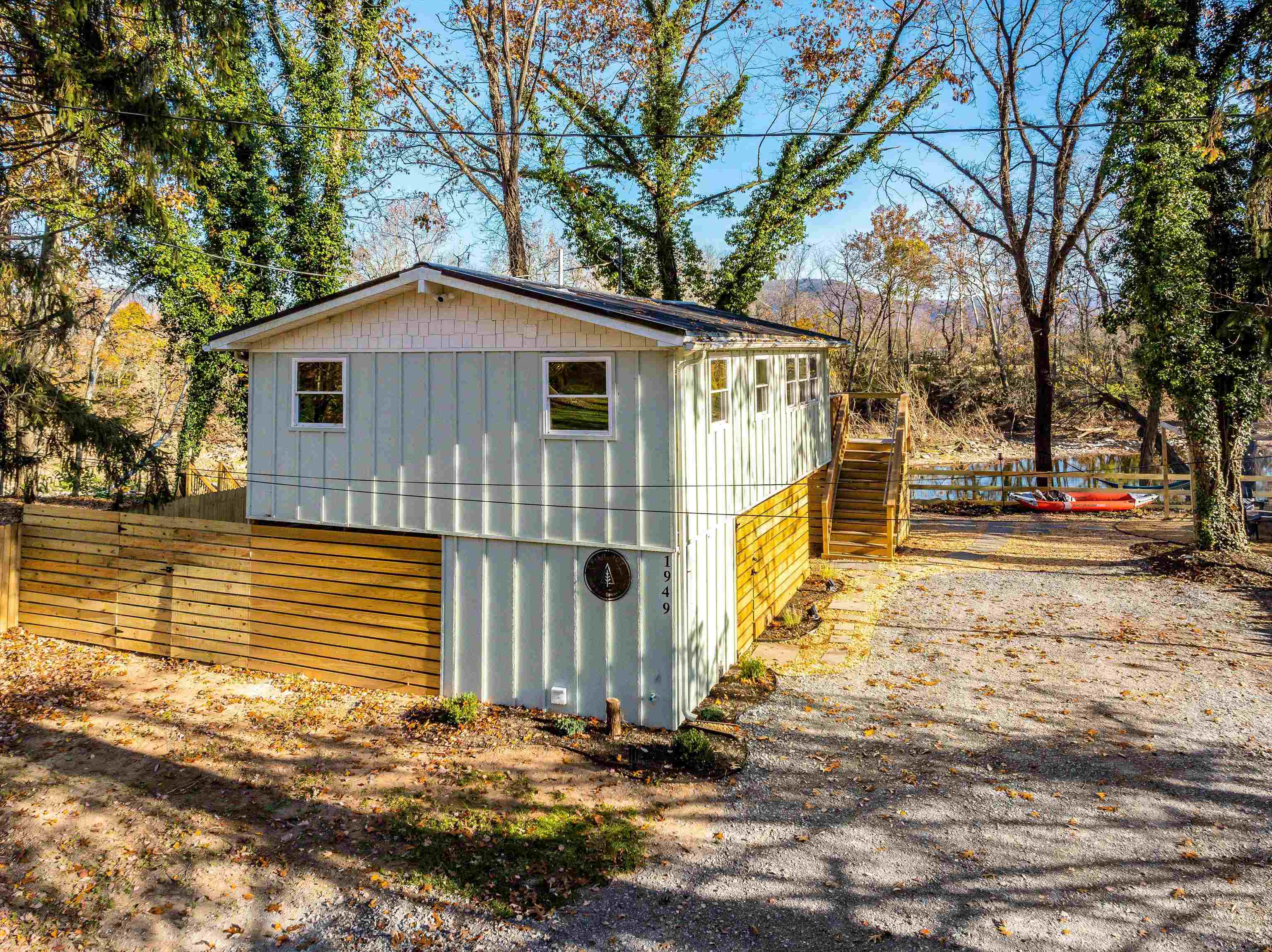 1949 SHENANDOAH SPRINGS LN, ELKTON, Virginia 22827, 2 Bedrooms Bedrooms, ,2 BathroomsBathrooms,Residential,1949 SHENANDOAH SPRINGS LN,682126 MLS # 682126 1949 SHENANDOAH SPRINGS LN, ELKTON, Virginia 22827, 2 Bedrooms Bedrooms, ,2 BathroomsBathrooms,Residential,1949 SHENANDOAH SPRINGS LN,682126 MLS # 682126