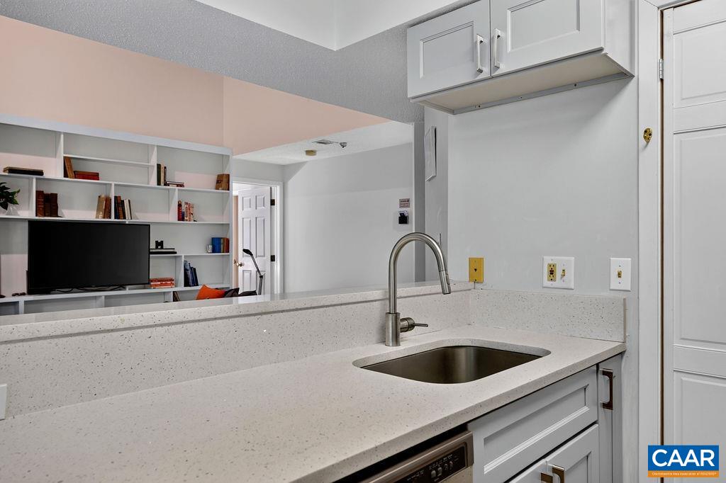 2004 STONE RIDGE WOODS CONDOS, WINTERGREEN RESORT, Virginia 22958, 3 Bedrooms Bedrooms, ,3 BathroomsBathrooms,Residential,2004 STONE RIDGE WOODS CONDOS,682130 MLS # 682130