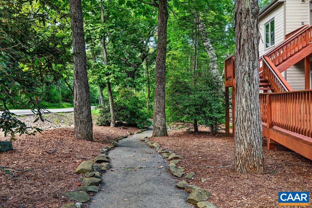 2004 STONE RIDGE WOODS CONDOS, WINTERGREEN RESORT, Virginia 22958, 3 Bedrooms Bedrooms, ,3 BathroomsBathrooms,Residential,2004 STONE RIDGE WOODS CONDOS,682130 MLS # 682130