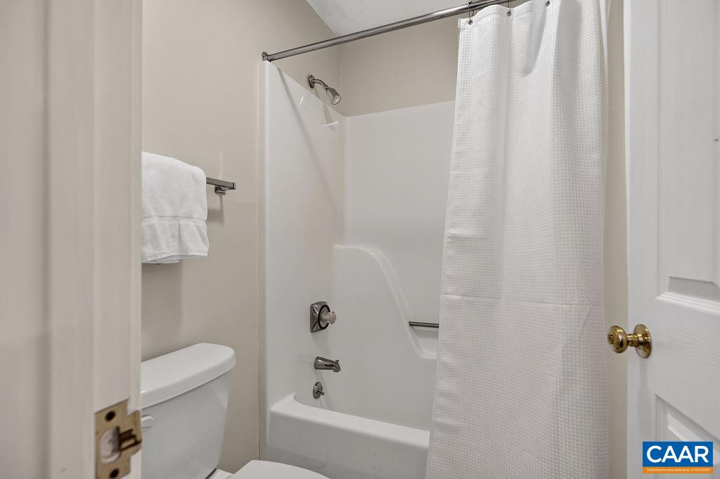 2004 STONE RIDGE WOODS CONDOS, WINTERGREEN RESORT, Virginia 22958, 3 Bedrooms Bedrooms, ,3 BathroomsBathrooms,Residential,2004 STONE RIDGE WOODS CONDOS,682130 MLS # 682130