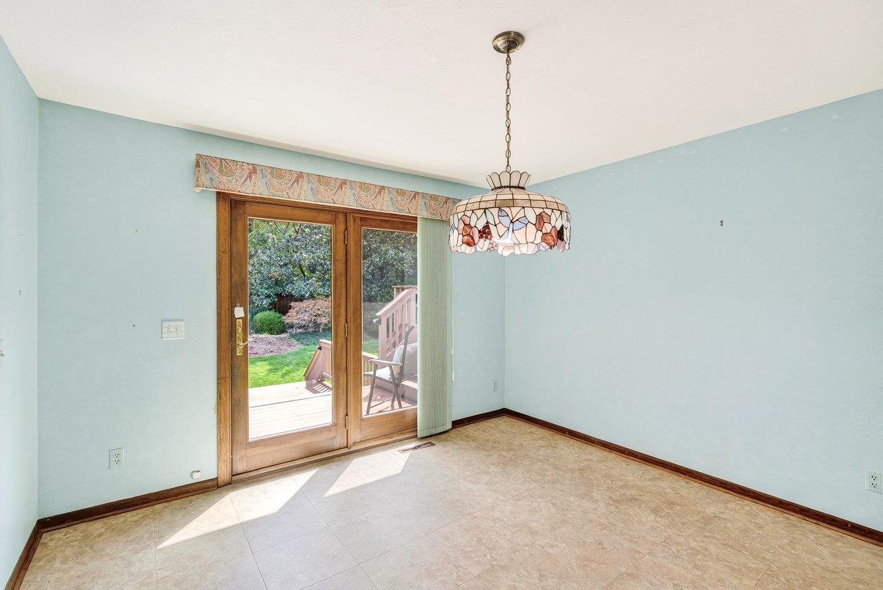 1630 CENTRAL AVE, HARRISONBURG, Virginia 22801, 5 Bedrooms Bedrooms, ,3 BathroomsBathrooms,Residential,1630 CENTRAL AVE,682134 MLS # 682134 1630 CENTRAL AVE, HARRISONBURG, Virginia 22801, 5 Bedrooms Bedrooms, ,3 BathroomsBathrooms,Residential,1630 CENTRAL AVE,682134 MLS # 682134