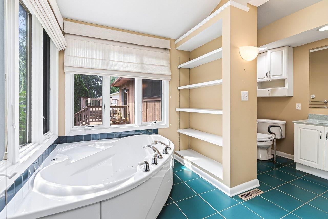1630 CENTRAL AVE, HARRISONBURG, Virginia 22801, 5 Bedrooms Bedrooms, ,3 BathroomsBathrooms,Residential,1630 CENTRAL AVE,682134 MLS # 682134 1630 CENTRAL AVE, HARRISONBURG, Virginia 22801, 5 Bedrooms Bedrooms, ,3 BathroomsBathrooms,Residential,1630 CENTRAL AVE,682134 MLS # 682134