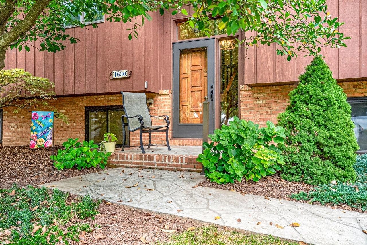 1630 CENTRAL AVE, HARRISONBURG, Virginia 22801, 5 Bedrooms Bedrooms, ,3 BathroomsBathrooms,Residential,1630 CENTRAL AVE,682134 MLS # 682134 1630 CENTRAL AVE, HARRISONBURG, Virginia 22801, 5 Bedrooms Bedrooms, ,3 BathroomsBathrooms,Residential,1630 CENTRAL AVE,682134 MLS # 682134
