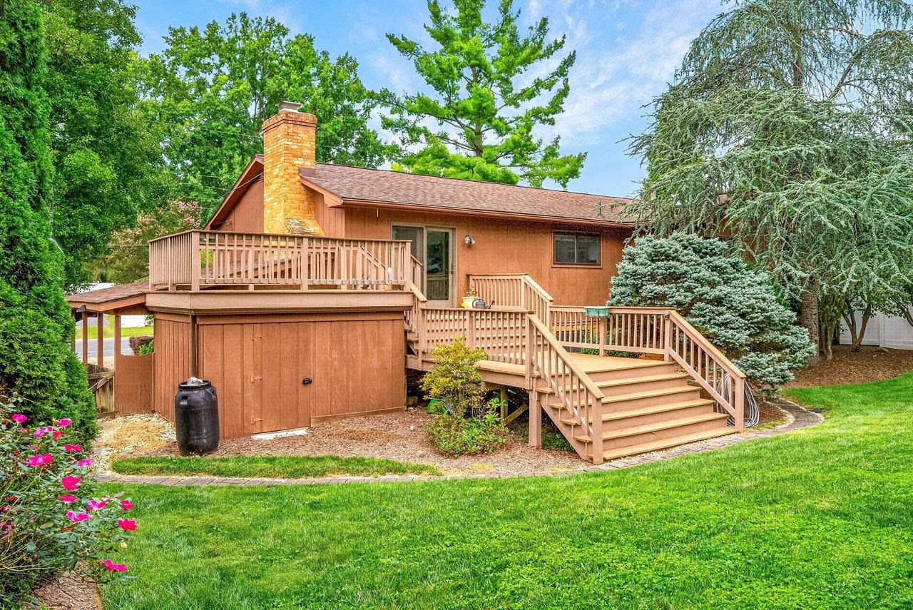 1630 CENTRAL AVE, HARRISONBURG, Virginia 22801, 5 Bedrooms Bedrooms, ,3 BathroomsBathrooms,Residential,1630 CENTRAL AVE,682134 MLS # 682134 1630 CENTRAL AVE, HARRISONBURG, Virginia 22801, 5 Bedrooms Bedrooms, ,3 BathroomsBathrooms,Residential,1630 CENTRAL AVE,682134 MLS # 682134