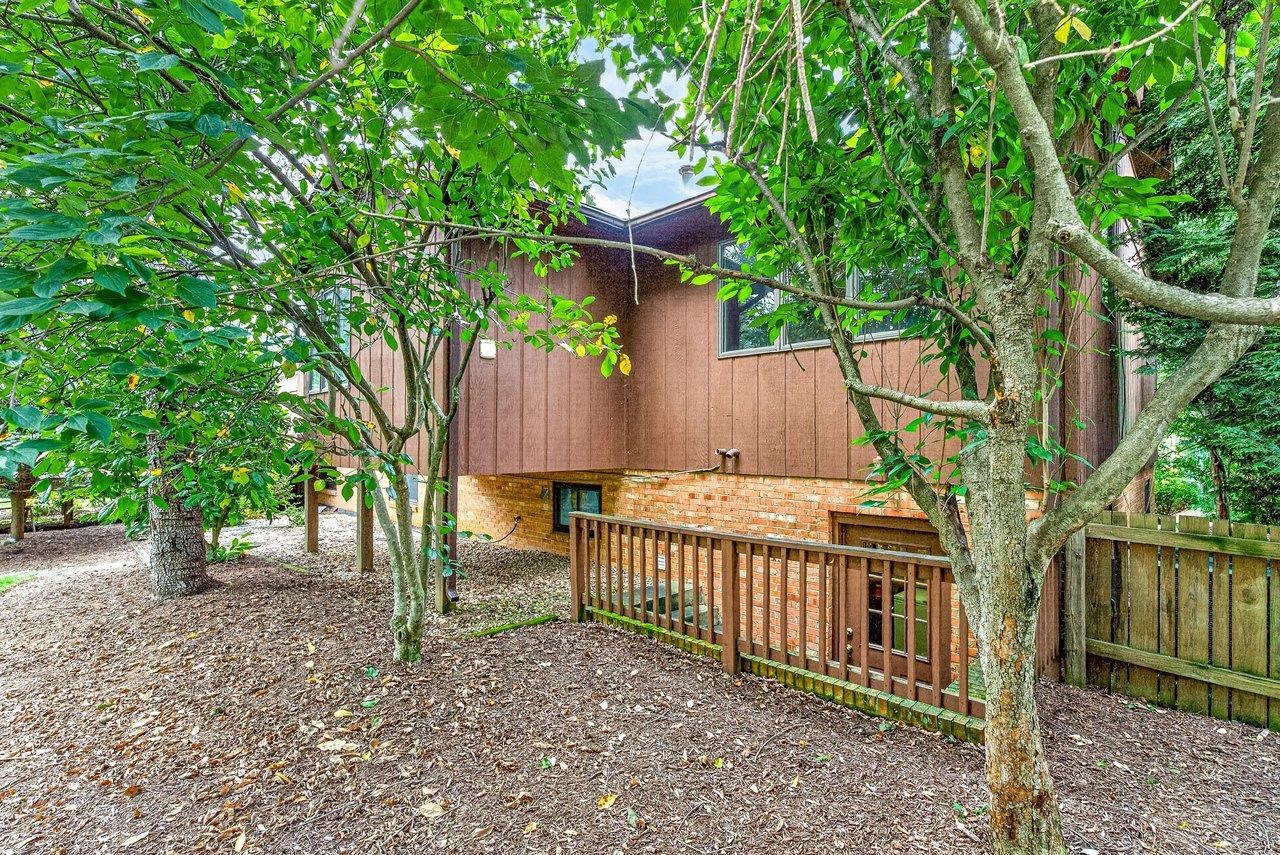 1630 CENTRAL AVE, HARRISONBURG, Virginia 22801, 5 Bedrooms Bedrooms, ,3 BathroomsBathrooms,Residential,1630 CENTRAL AVE,682134 MLS # 682134 1630 CENTRAL AVE, HARRISONBURG, Virginia 22801, 5 Bedrooms Bedrooms, ,3 BathroomsBathrooms,Residential,1630 CENTRAL AVE,682134 MLS # 682134