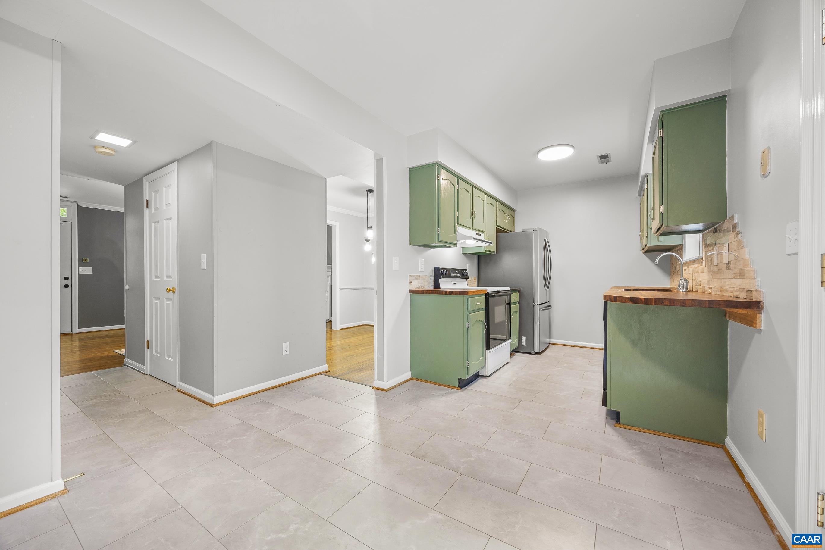 71 COURT PL, CHARLOTTESVILLE, Virginia 22901, 3 Bedrooms Bedrooms, ,1 BathroomBathrooms,Residential,71 COURT PL,681825 MLS # 681825 71 COURT PL, CHARLOTTESVILLE, Virginia 22901, 3 Bedrooms Bedrooms, ,1 BathroomBathrooms,Residential,71 COURT PL,681825 MLS # 681825