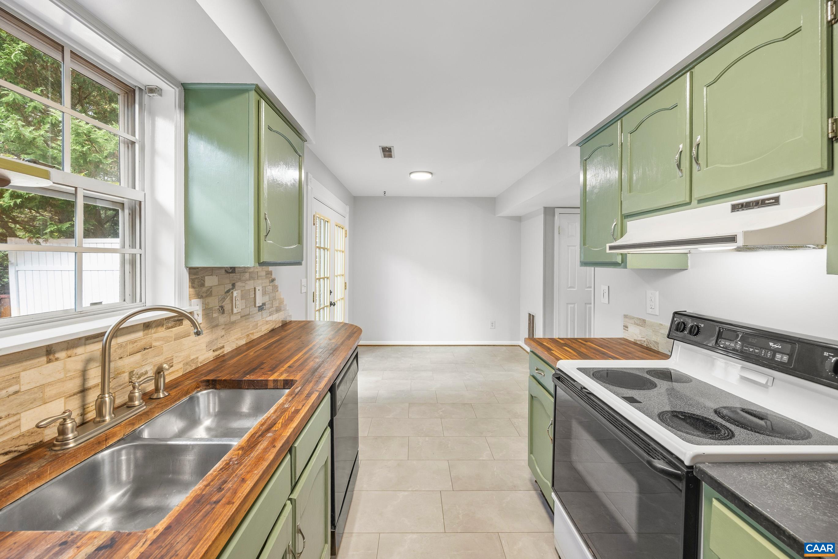 71 COURT PL, CHARLOTTESVILLE, Virginia 22901, 3 Bedrooms Bedrooms, ,1 BathroomBathrooms,Residential,71 COURT PL,681825 MLS # 681825 71 COURT PL, CHARLOTTESVILLE, Virginia 22901, 3 Bedrooms Bedrooms, ,1 BathroomBathrooms,Residential,71 COURT PL,681825 MLS # 681825