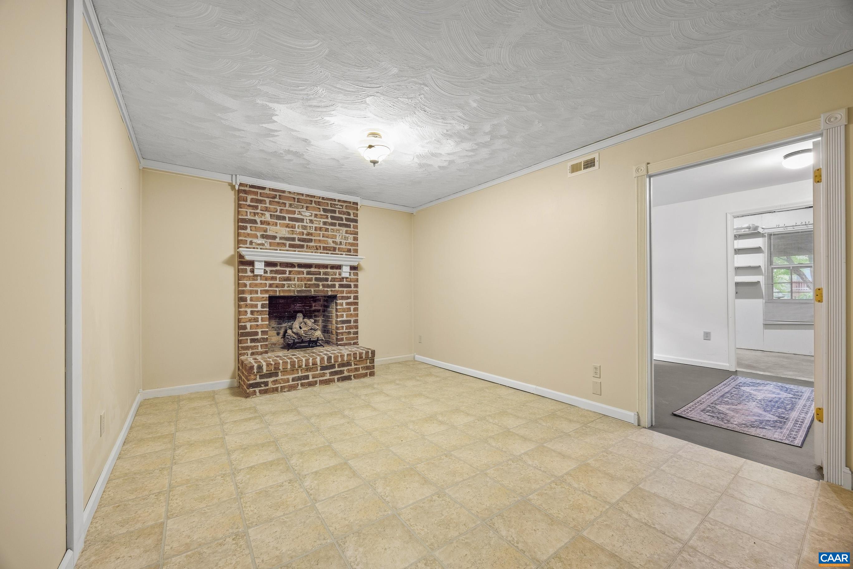 71 COURT PL, CHARLOTTESVILLE, Virginia 22901, 3 Bedrooms Bedrooms, ,1 BathroomBathrooms,Residential,71 COURT PL,681825 MLS # 681825 71 COURT PL, CHARLOTTESVILLE, Virginia 22901, 3 Bedrooms Bedrooms, ,1 BathroomBathrooms,Residential,71 COURT PL,681825 MLS # 681825