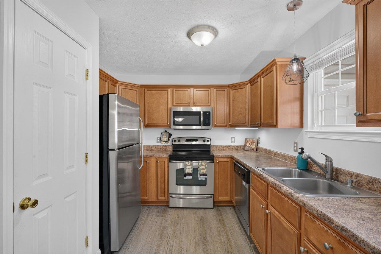 105 C 13TH ST, GROTTOES, Virginia 24441, 2 Bedrooms Bedrooms, ,2 BathroomsBathrooms,Residential,105 C 13TH ST,682138 MLS # 682138