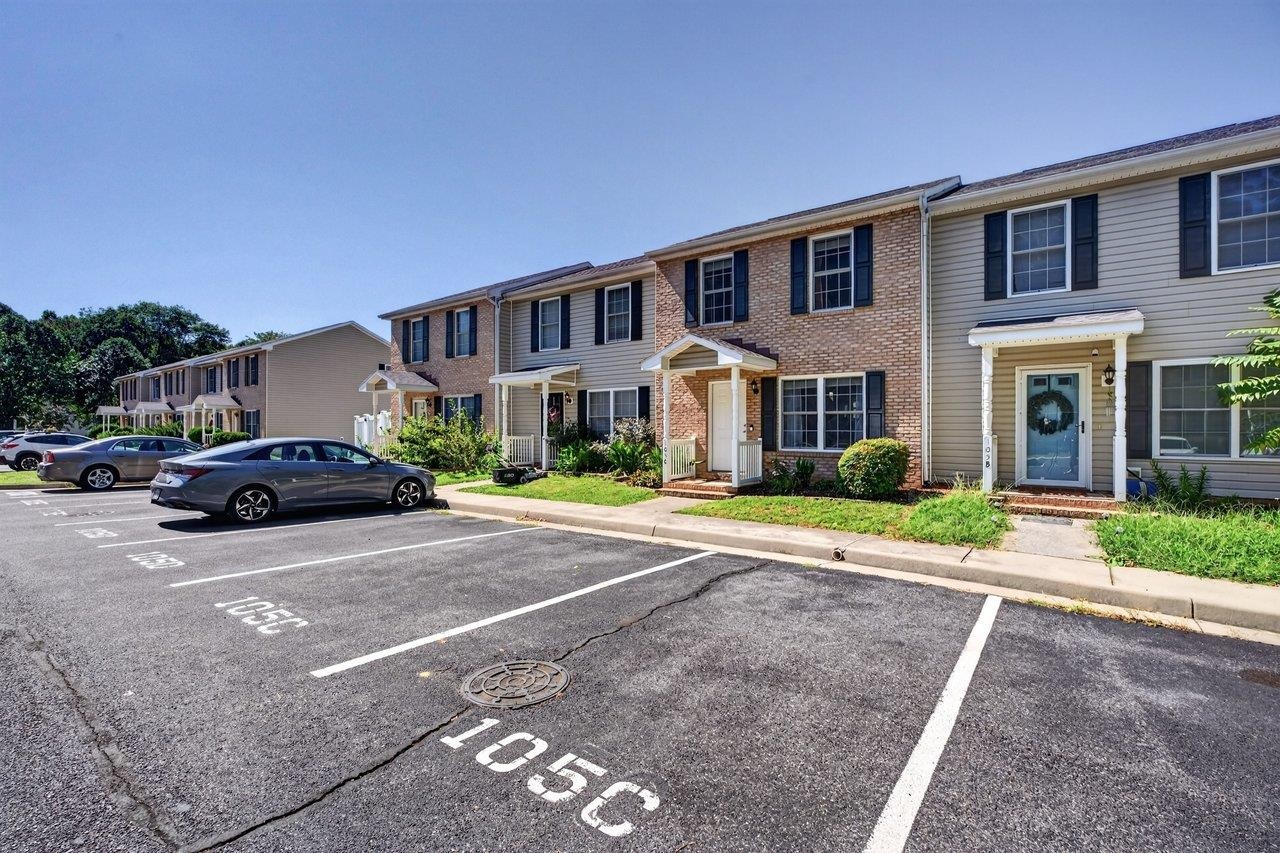 105 C 13TH ST, GROTTOES, Virginia 24441, 2 Bedrooms Bedrooms, ,2 BathroomsBathrooms,Residential,105 C 13TH ST,682138 MLS # 682138