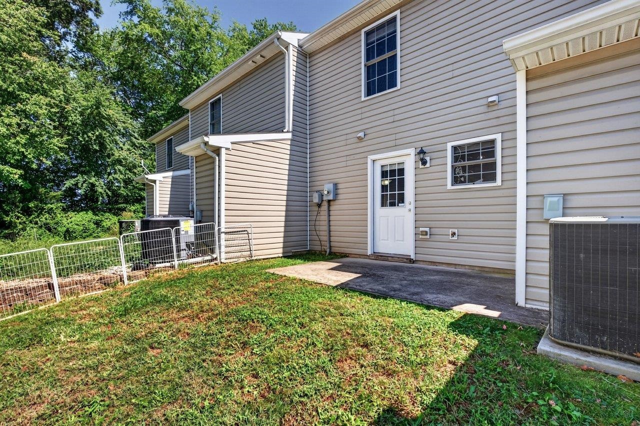 105 C 13TH ST, GROTTOES, Virginia 24441, 2 Bedrooms Bedrooms, ,2 BathroomsBathrooms,Residential,105 C 13TH ST,682138 MLS # 682138