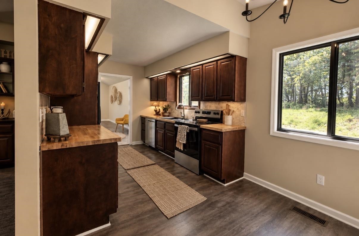 4998 SCENIC HWY, BRIDGEWATER, Virginia 22812, 3 Bedrooms Bedrooms, ,2 BathroomsBathrooms,Residential,4998 SCENIC HWY,682139 MLS # 682139 4998 SCENIC HWY, BRIDGEWATER, Virginia 22812, 3 Bedrooms Bedrooms, ,2 BathroomsBathrooms,Residential,4998 SCENIC HWY,682139 MLS # 682139