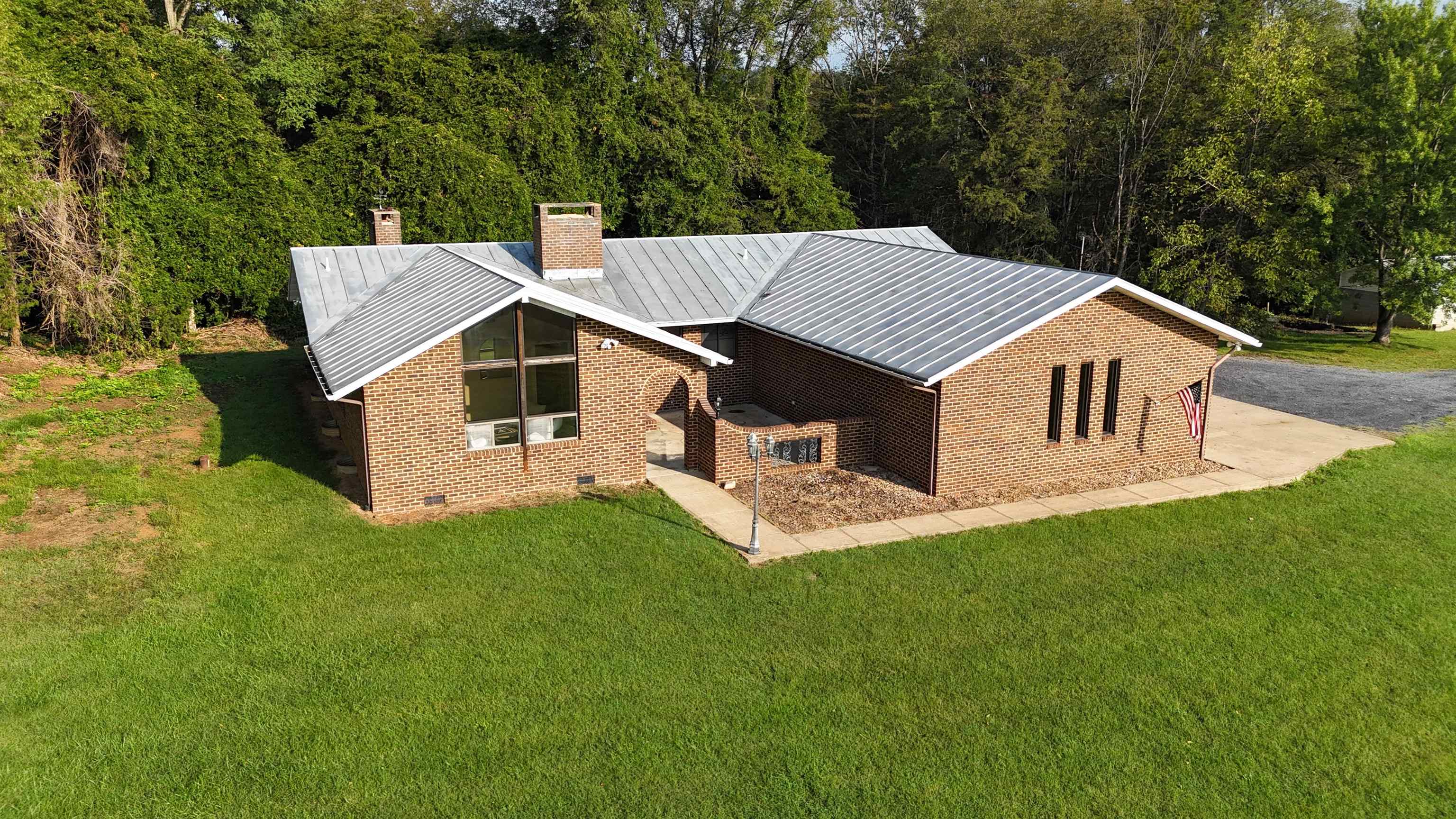 4998 SCENIC HWY, BRIDGEWATER, Virginia 22812, 3 Bedrooms Bedrooms, ,2 BathroomsBathrooms,Residential,4998 SCENIC HWY,682139 MLS # 682139 4998 SCENIC HWY, BRIDGEWATER, Virginia 22812, 3 Bedrooms Bedrooms, ,2 BathroomsBathrooms,Residential,4998 SCENIC HWY,682139 MLS # 682139