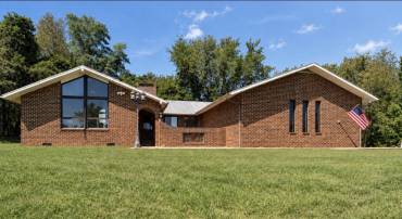 4998 SCENIC HWY, BRIDGEWATER, Virginia 22812, 3 Bedrooms Bedrooms, ,2 BathroomsBathrooms,Residential,4998 SCENIC HWY,682139 MLS # 682139