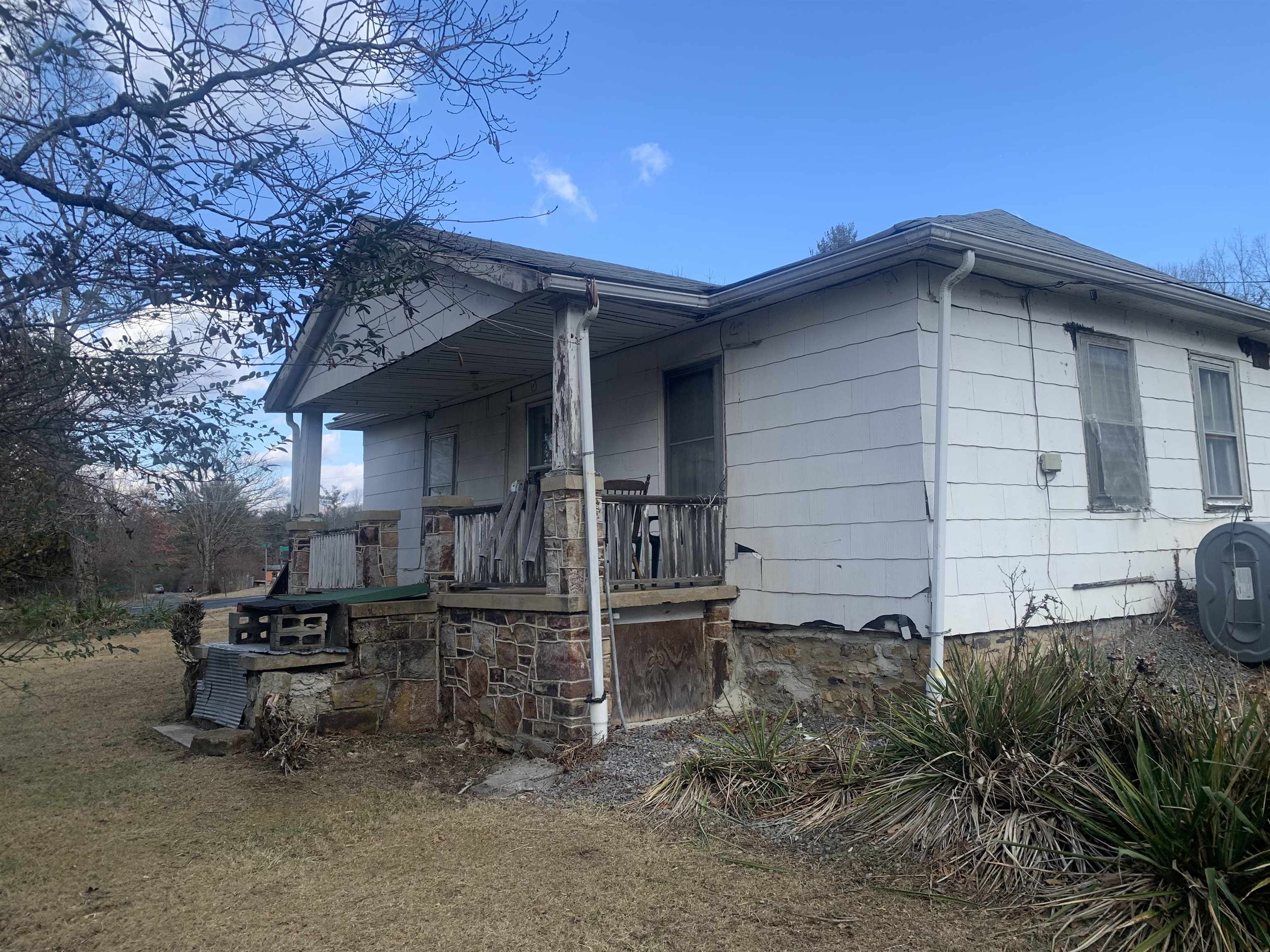 100 EDGEWOOD DR, WARM SPRINGS, Virginia 24484, 2 Bedrooms Bedrooms, ,1 BathroomBathrooms,Residential,100 EDGEWOOD DR,672855 MLS # 672855 100 EDGEWOOD DR, WARM SPRINGS, Virginia 24484, 2 Bedrooms Bedrooms, ,1 BathroomBathrooms,Residential,100 EDGEWOOD DR,672855 MLS # 672855
