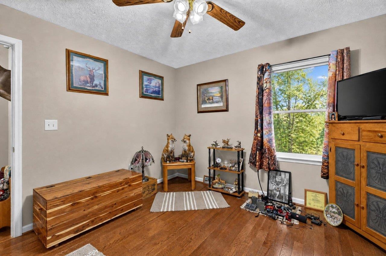 9779 SOUTH EAST SIDE HWY, ELKTON, Virginia 22827, 3 Bedrooms Bedrooms, ,2 BathroomsBathrooms,Residential,9779 SOUTH EAST SIDE HWY,682142 MLS # 682142 9779 SOUTH EAST SIDE HWY, ELKTON, Virginia 22827, 3 Bedrooms Bedrooms, ,2 BathroomsBathrooms,Residential,9779 SOUTH EAST SIDE HWY,682142 MLS # 682142