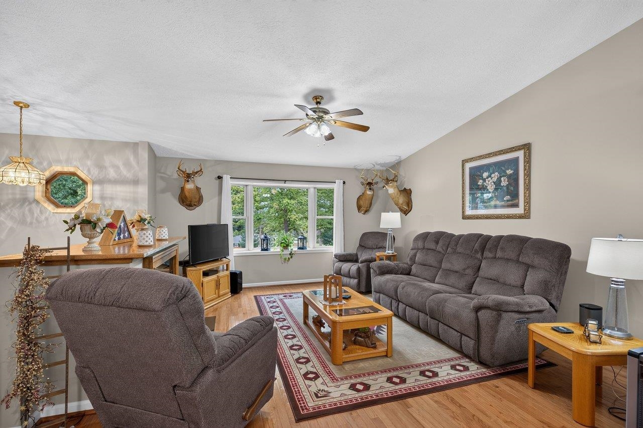 9779 SOUTH EAST SIDE HWY, ELKTON, Virginia 22827, 3 Bedrooms Bedrooms, ,2 BathroomsBathrooms,Residential,9779 SOUTH EAST SIDE HWY,682142 MLS # 682142 9779 SOUTH EAST SIDE HWY, ELKTON, Virginia 22827, 3 Bedrooms Bedrooms, ,2 BathroomsBathrooms,Residential,9779 SOUTH EAST SIDE HWY,682142 MLS # 682142