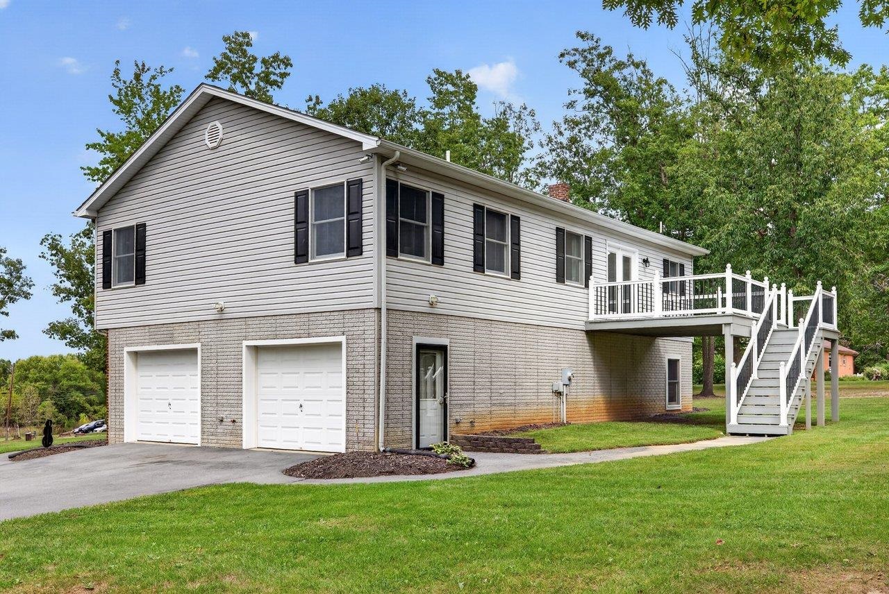 9779 SOUTH EAST SIDE HWY, ELKTON, Virginia 22827, 3 Bedrooms Bedrooms, ,2 BathroomsBathrooms,Residential,9779 SOUTH EAST SIDE HWY,682142 MLS # 682142 9779 SOUTH EAST SIDE HWY, ELKTON, Virginia 22827, 3 Bedrooms Bedrooms, ,2 BathroomsBathrooms,Residential,9779 SOUTH EAST SIDE HWY,682142 MLS # 682142