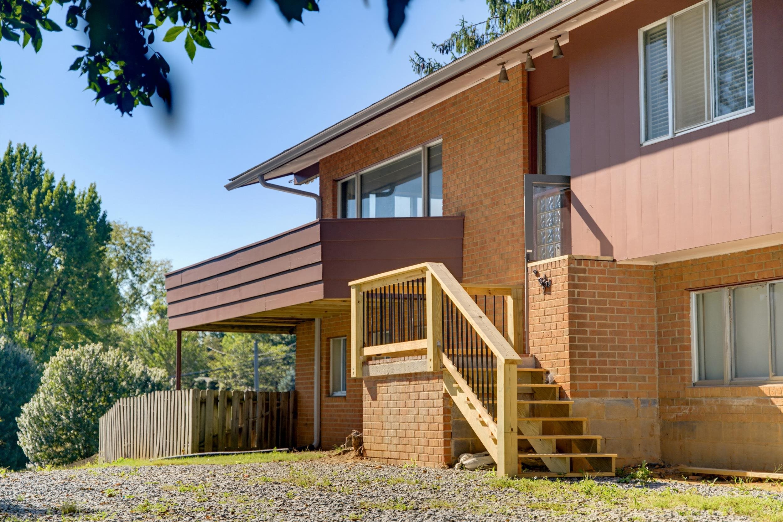 1010 GLENWOOD BLVD, WAYNESBORO, Virginia 22980, 5 Bedrooms Bedrooms, ,3 BathroomsBathrooms,Residential,1010 GLENWOOD BLVD,682069 MLS # 682069 1010 GLENWOOD BLVD, WAYNESBORO, Virginia 22980, 5 Bedrooms Bedrooms, ,3 BathroomsBathrooms,Residential,1010 GLENWOOD BLVD,682069 MLS # 682069