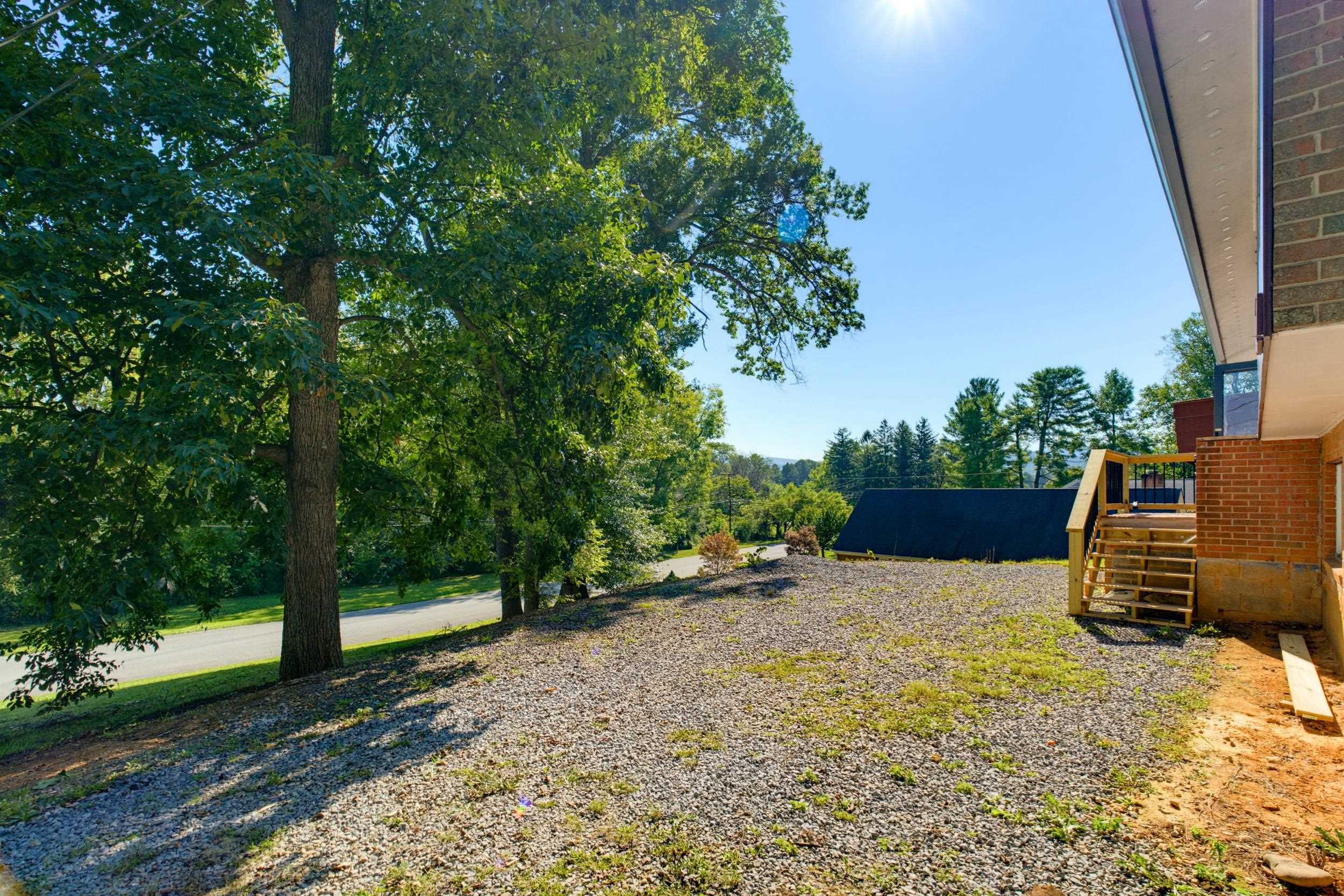 1010 GLENWOOD BLVD, WAYNESBORO, Virginia 22980, 5 Bedrooms Bedrooms, ,3 BathroomsBathrooms,Residential,1010 GLENWOOD BLVD,682069 MLS # 682069 1010 GLENWOOD BLVD, WAYNESBORO, Virginia 22980, 5 Bedrooms Bedrooms, ,3 BathroomsBathrooms,Residential,1010 GLENWOOD BLVD,682069 MLS # 682069