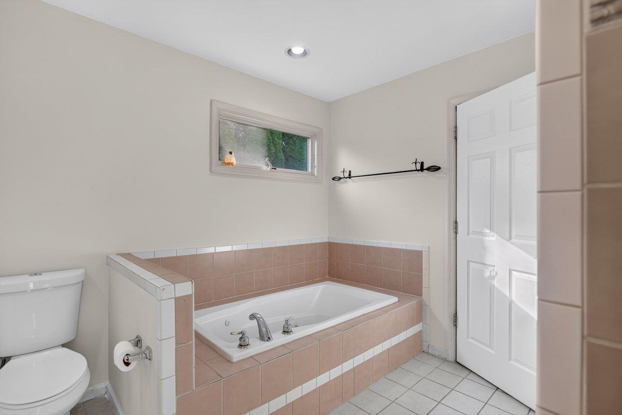 821 HONEYSUCKLE LN, HARRISONBURG, Virginia 22802, 3 Bedrooms Bedrooms, ,2 BathroomsBathrooms,Residential,821 HONEYSUCKLE LN,682127 MLS # 682127