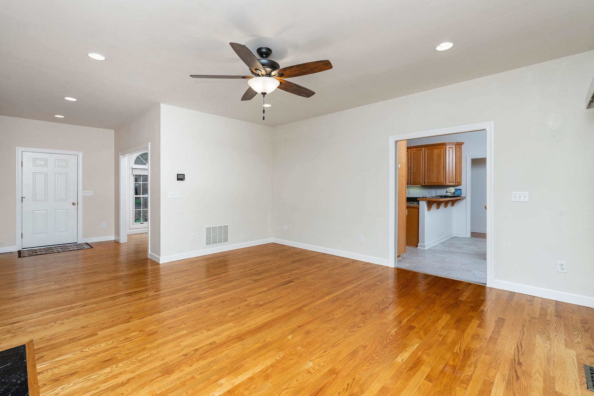 52 HICKORY WOODS DR, FISHERSVILLE, Virginia 22939, 4 Bedrooms Bedrooms, ,3 BathroomsBathrooms,Residential,52 HICKORY WOODS DR,682161 MLS # 682161 52 HICKORY WOODS DR, FISHERSVILLE, Virginia 22939, 4 Bedrooms Bedrooms, ,3 BathroomsBathrooms,Residential,52 HICKORY WOODS DR,682161 MLS # 682161