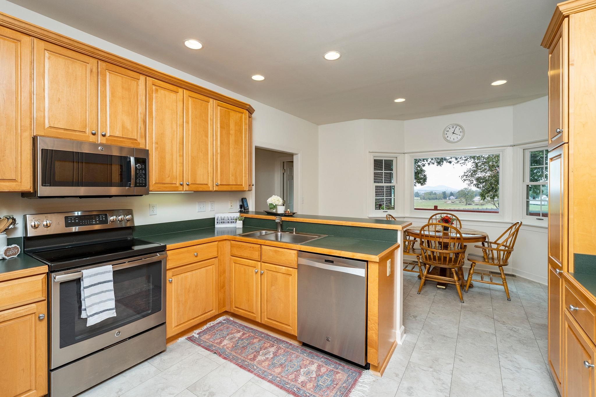 52 HICKORY WOODS DR, FISHERSVILLE, Virginia 22939, 4 Bedrooms Bedrooms, ,3 BathroomsBathrooms,Residential,52 HICKORY WOODS DR,682161 MLS # 682161 52 HICKORY WOODS DR, FISHERSVILLE, Virginia 22939, 4 Bedrooms Bedrooms, ,3 BathroomsBathrooms,Residential,52 HICKORY WOODS DR,682161 MLS # 682161