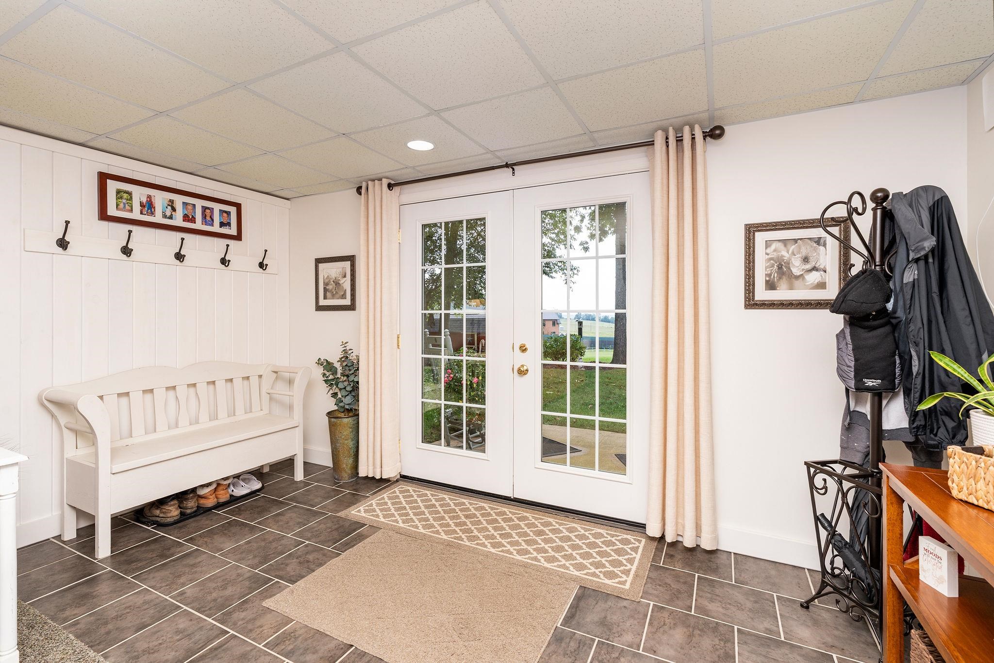 52 HICKORY WOODS DR, FISHERSVILLE, Virginia 22939, 4 Bedrooms Bedrooms, ,3 BathroomsBathrooms,Residential,52 HICKORY WOODS DR,682161 MLS # 682161 52 HICKORY WOODS DR, FISHERSVILLE, Virginia 22939, 4 Bedrooms Bedrooms, ,3 BathroomsBathrooms,Residential,52 HICKORY WOODS DR,682161 MLS # 682161