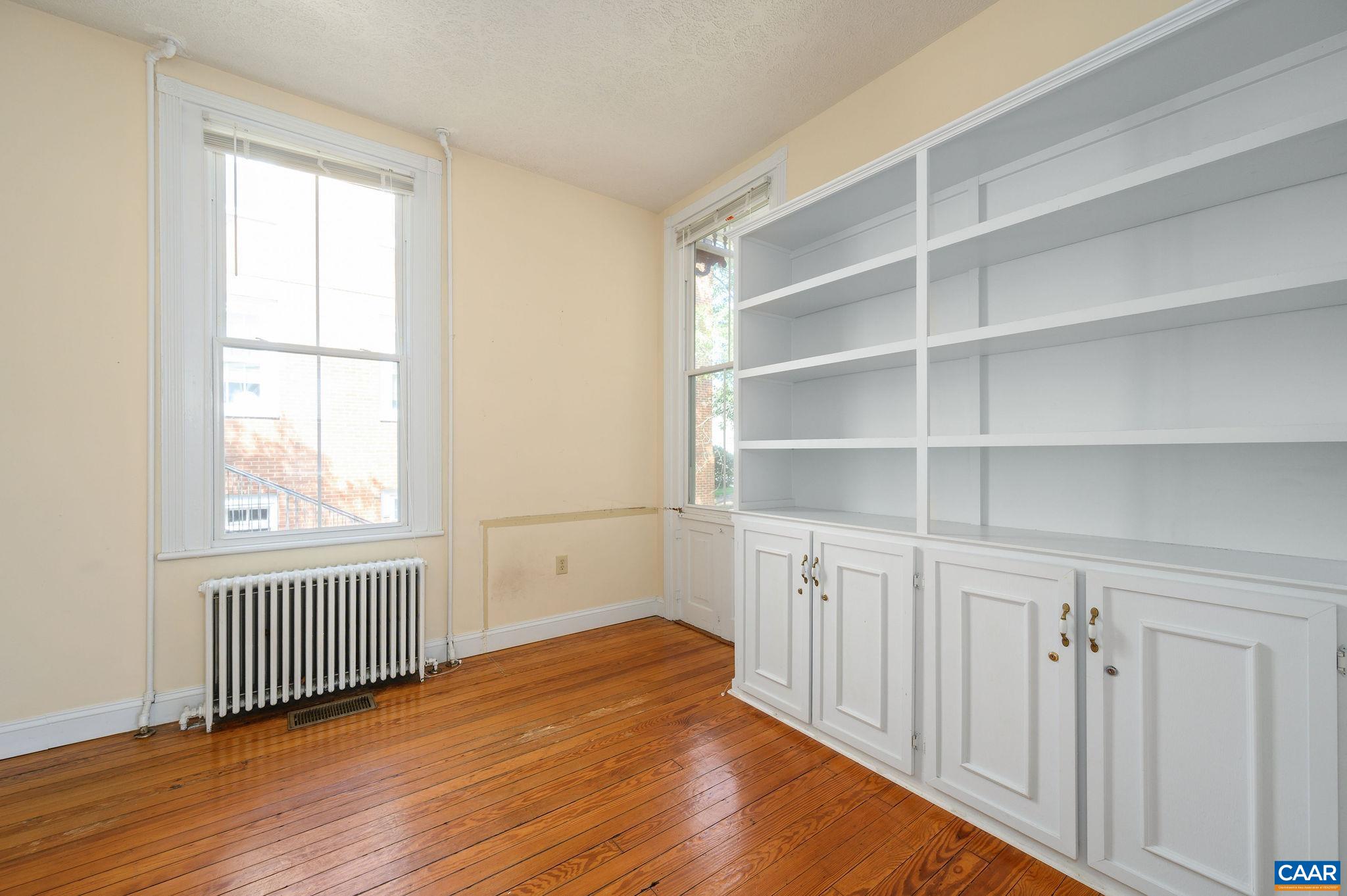 922 E JEFFERSON ST, CHARLOTTESVILLE, Virginia 22902, 4 Bedrooms Bedrooms, ,Residential,922 E JEFFERSON ST,682164 MLS # 682164