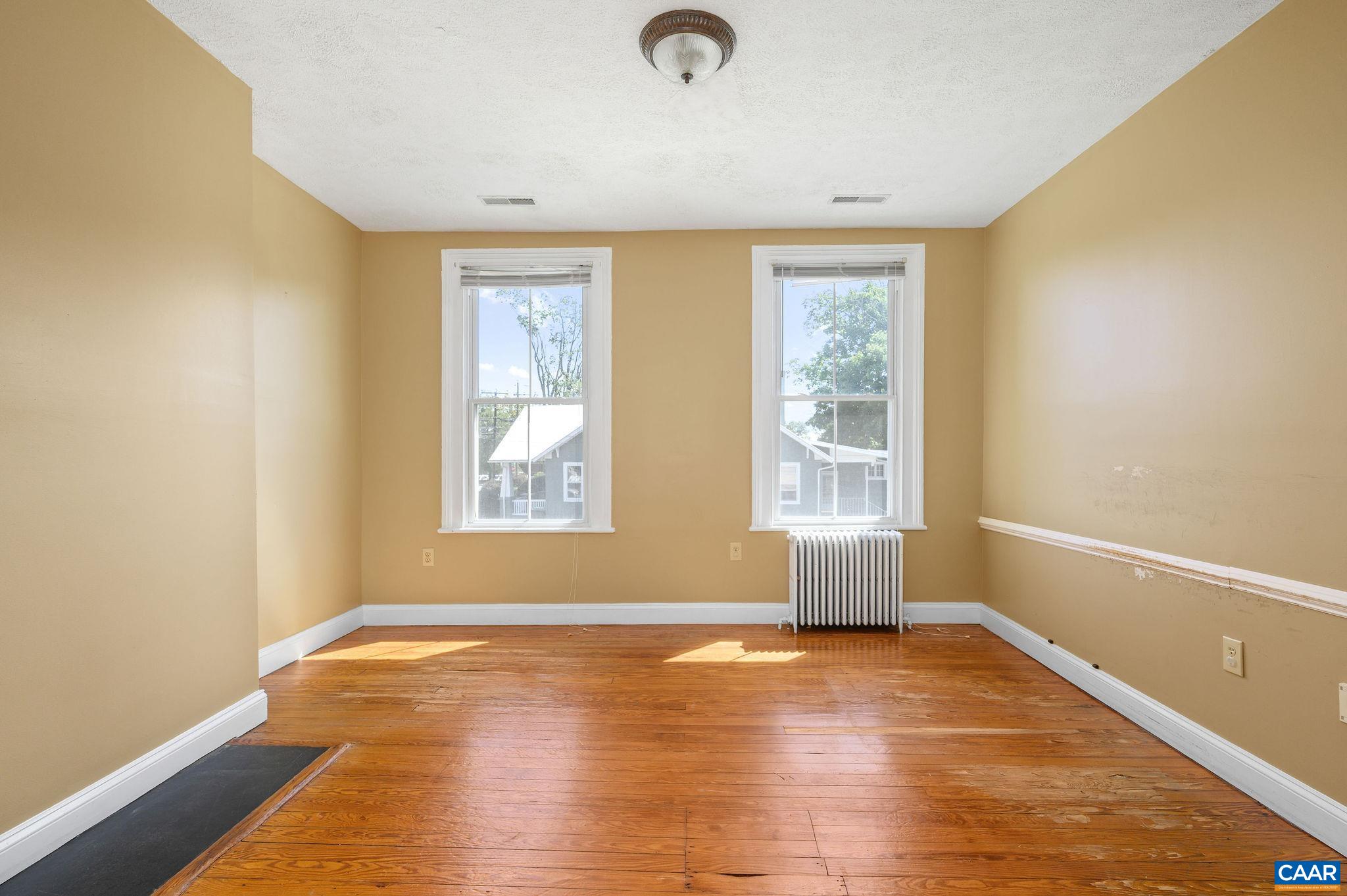 922 E JEFFERSON ST, CHARLOTTESVILLE, Virginia 22902, 4 Bedrooms Bedrooms, ,Residential,922 E JEFFERSON ST,682164 MLS # 682164